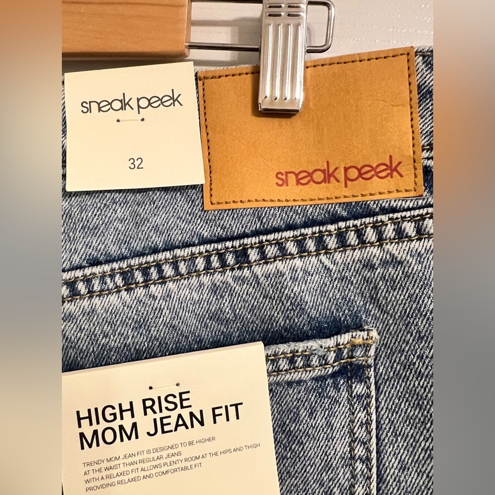 NWT Sneak Peek Jeans